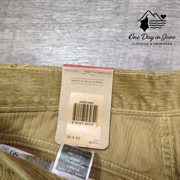 Levi's Low Pro Mid Rise Straight Leg Corduroy Pants Size 30X30 - Picture 2 of 6
